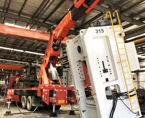 肥西县附近随车吊出租，轻松解决运输难题