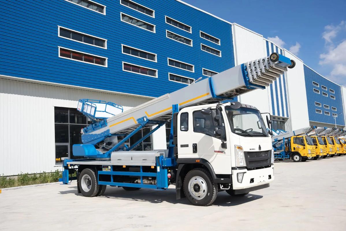 肥西县出租云梯车高空作业车 建筑垃圾搬运